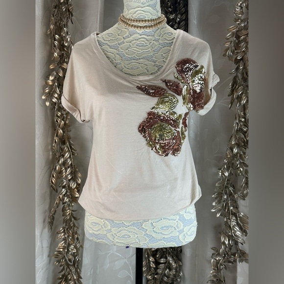 Daytrip Women’s Small Beige Sequin Floral Top Bubble Hem Retro Chic (flawed) - Picture 1 of 9